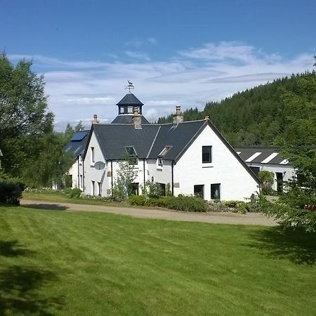 Stronavaich Cairngorm Guest House Томінтоул Екстер'єр фото