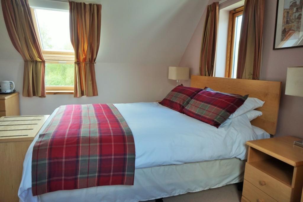 Stronavaich Cairngorm Guest House Томінтоул Екстер'єр фото